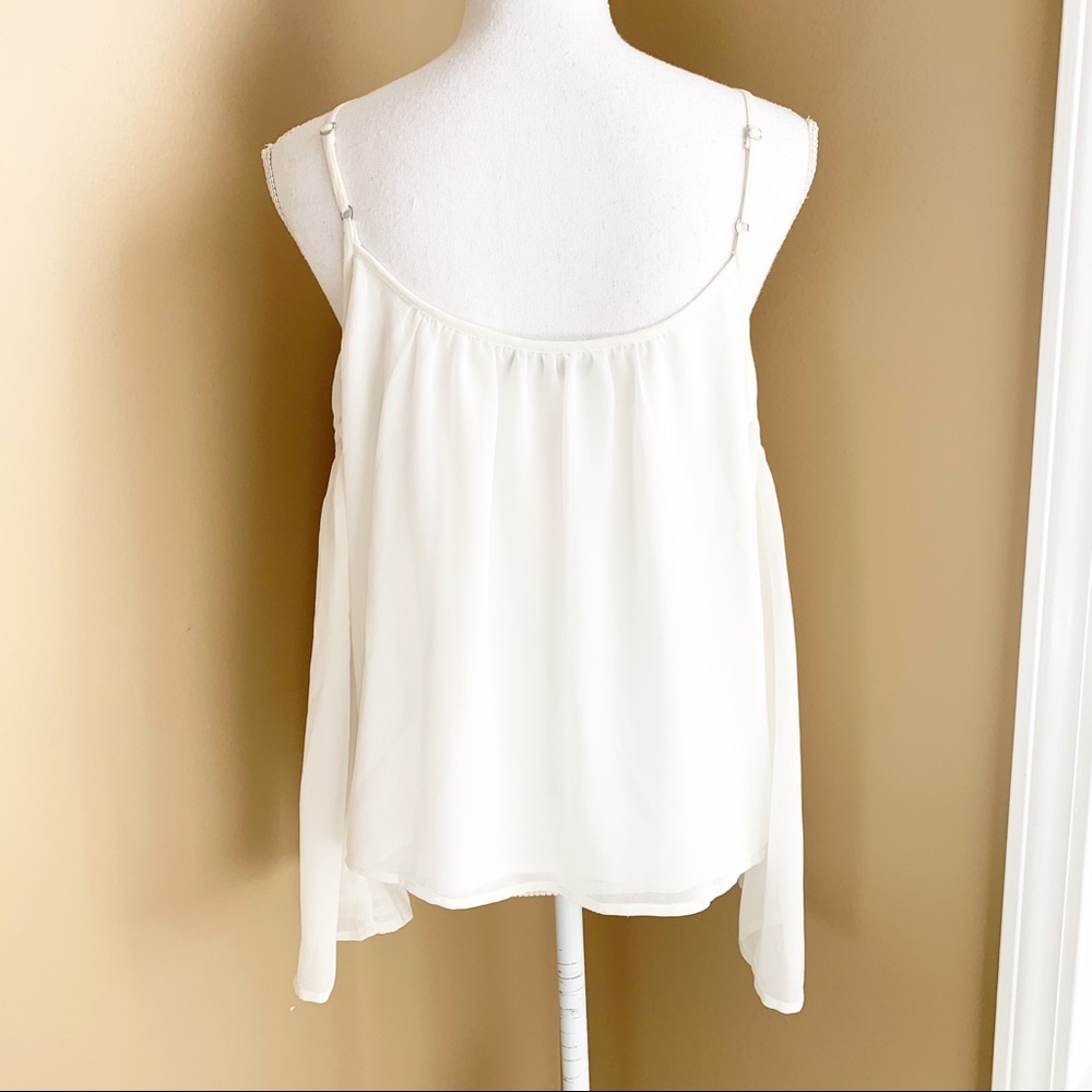 Lovers + Friends Coastal Love white cold shoulder - Picture 6 of 8